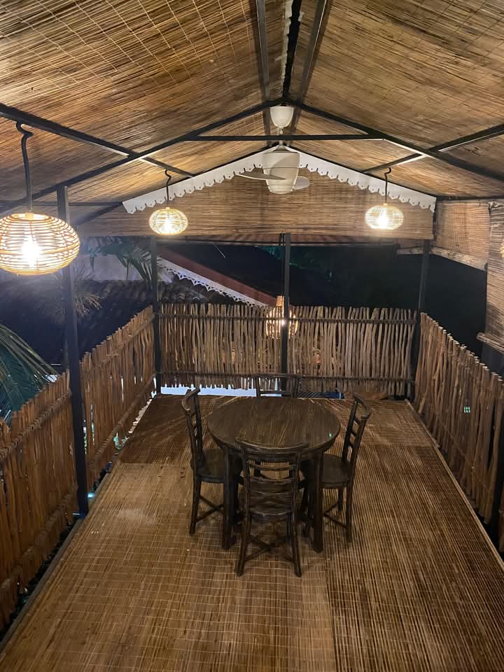 Private Balcony Dining Area